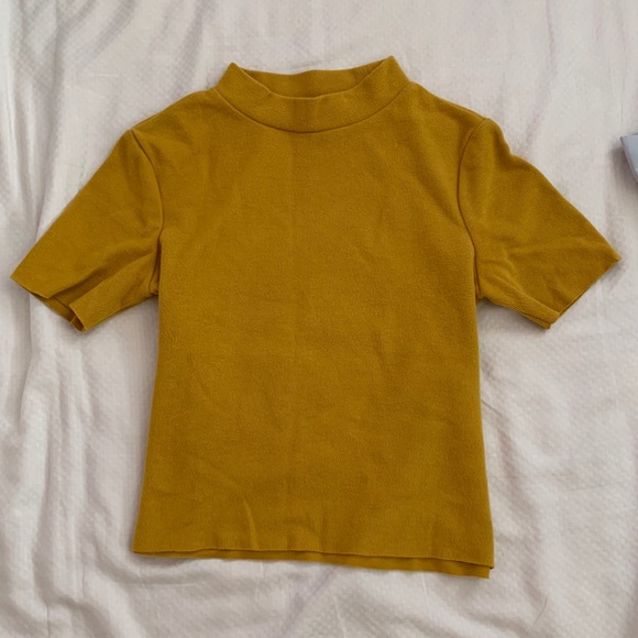 Zara Tops - Zara t-shirt